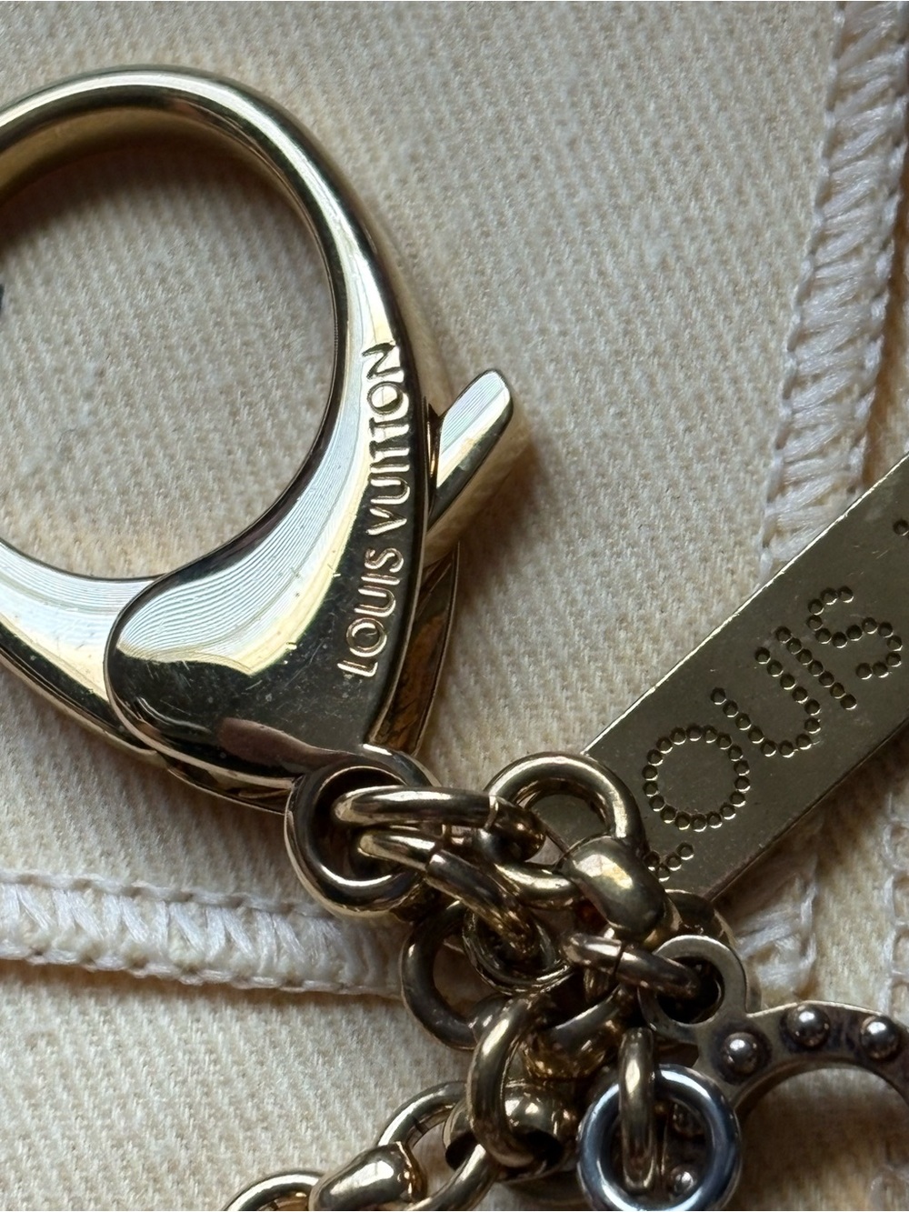 Louis Vuitton bag charm key ring - Picture 3 of 3